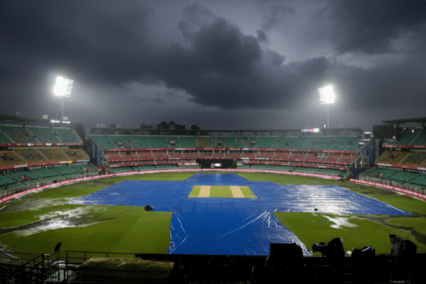 RR vs MI Match Update rain delay]